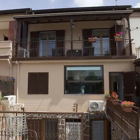 Vesuvio فيلة نابولي